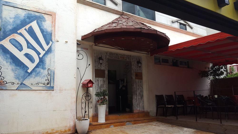 Hotel Biz Jongro - Insa-Dong Seoul Bagian luar foto
