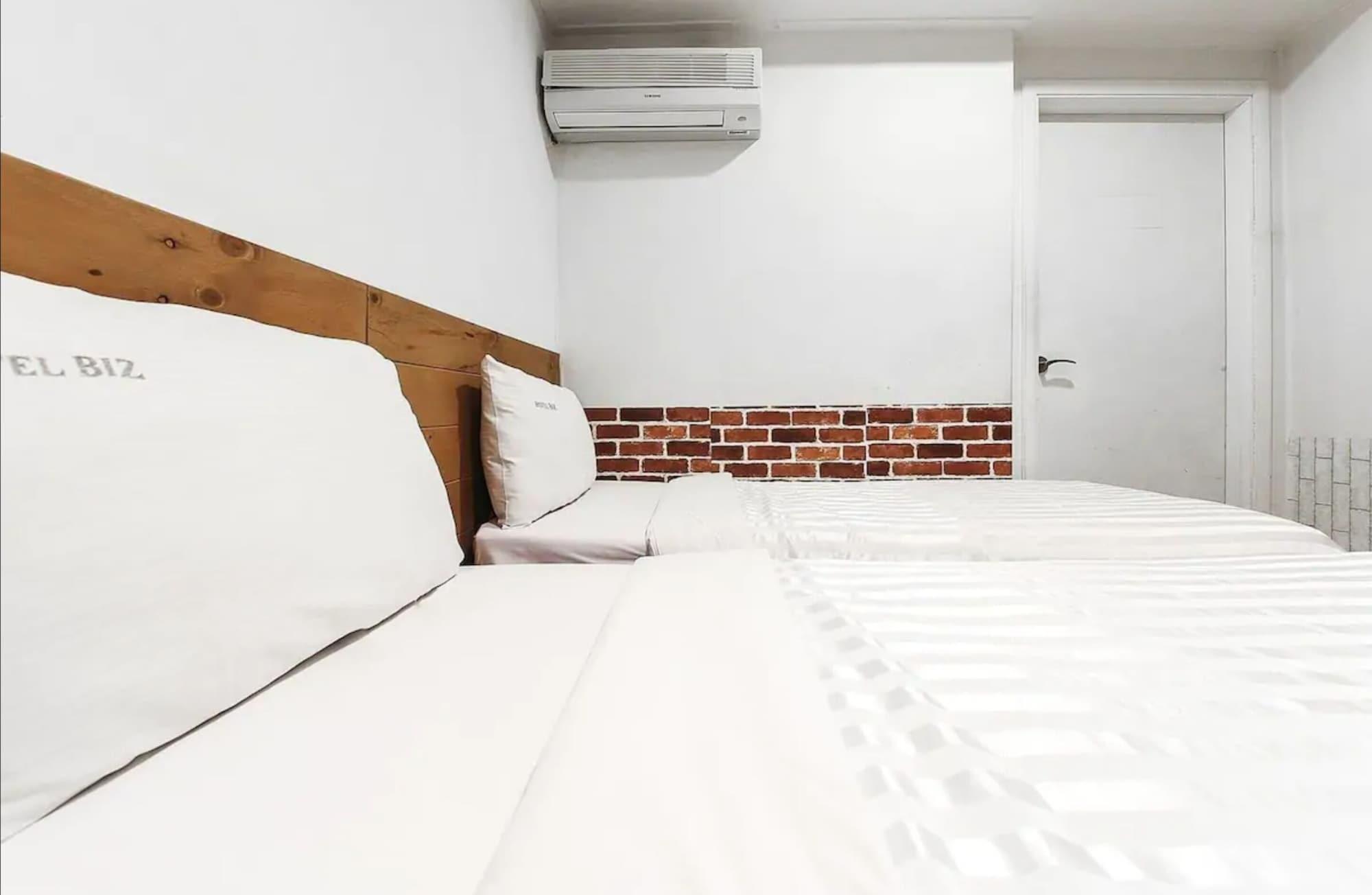 Hotel Biz Jongro - Insa-Dong Seoul Bagian luar foto