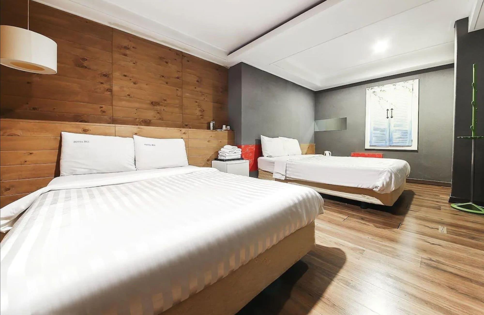 Hotel Biz Jongro - Insa-Dong Seoul Bagian luar foto